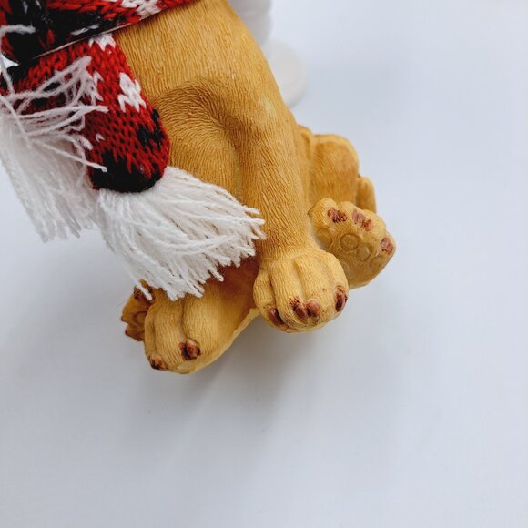 Pair of Resin Winter Holiday Golden Lab and Black Lab Puppies Figures - Picture 6 of 7